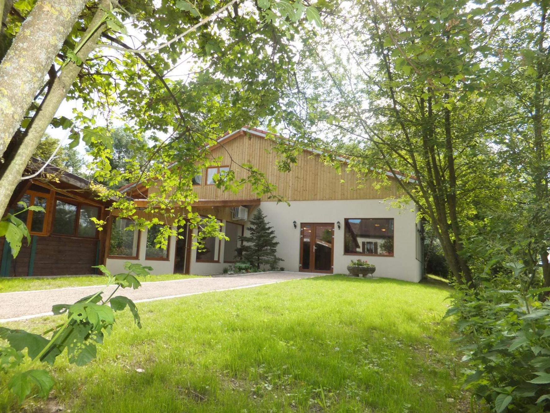 Logis Hotel Le Chantoiseau Chaumont-sur-Aire Eksteriør bilde