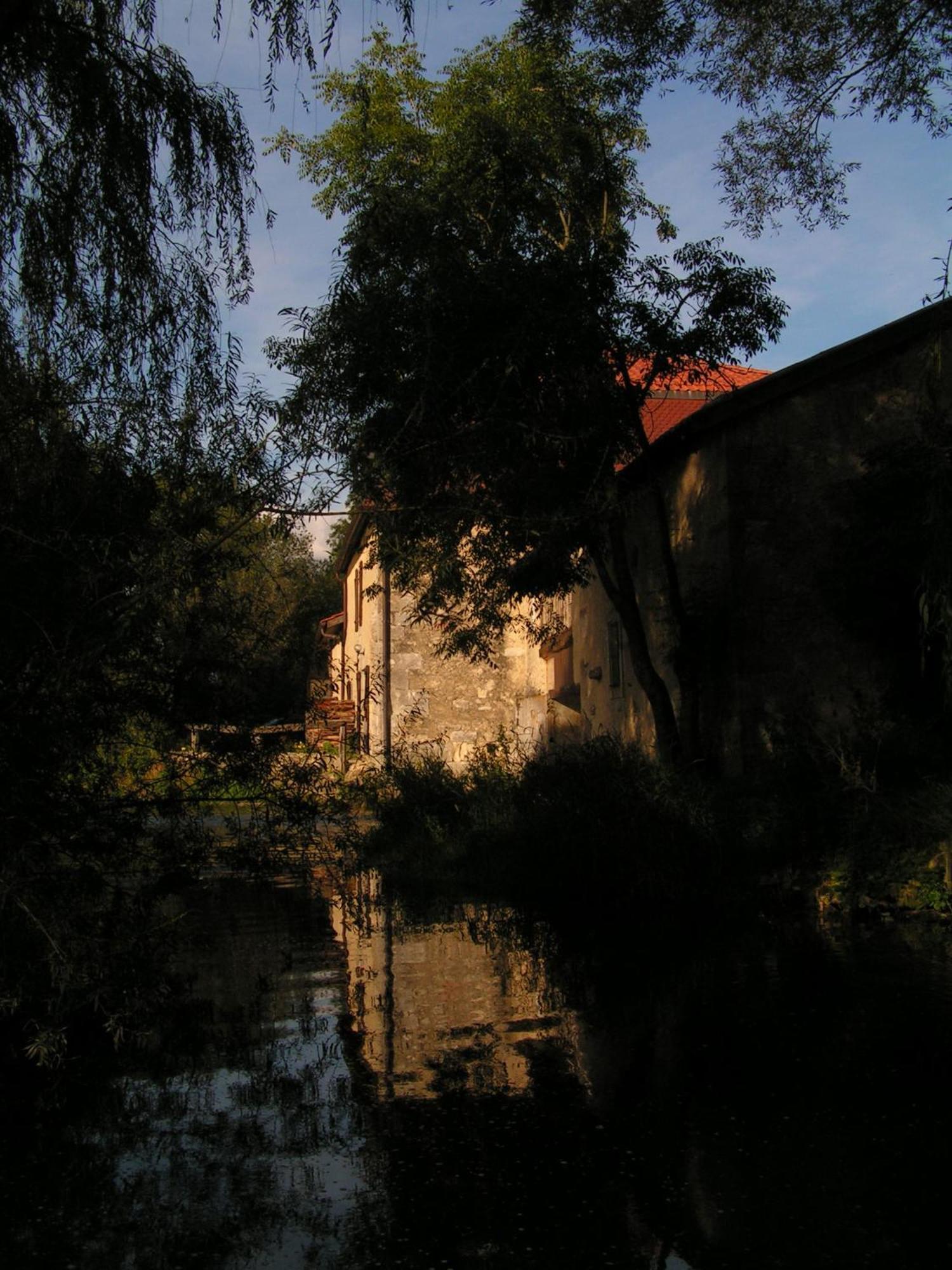 Logis Hotel Le Chantoiseau Chaumont-sur-Aire Eksteriør bilde
