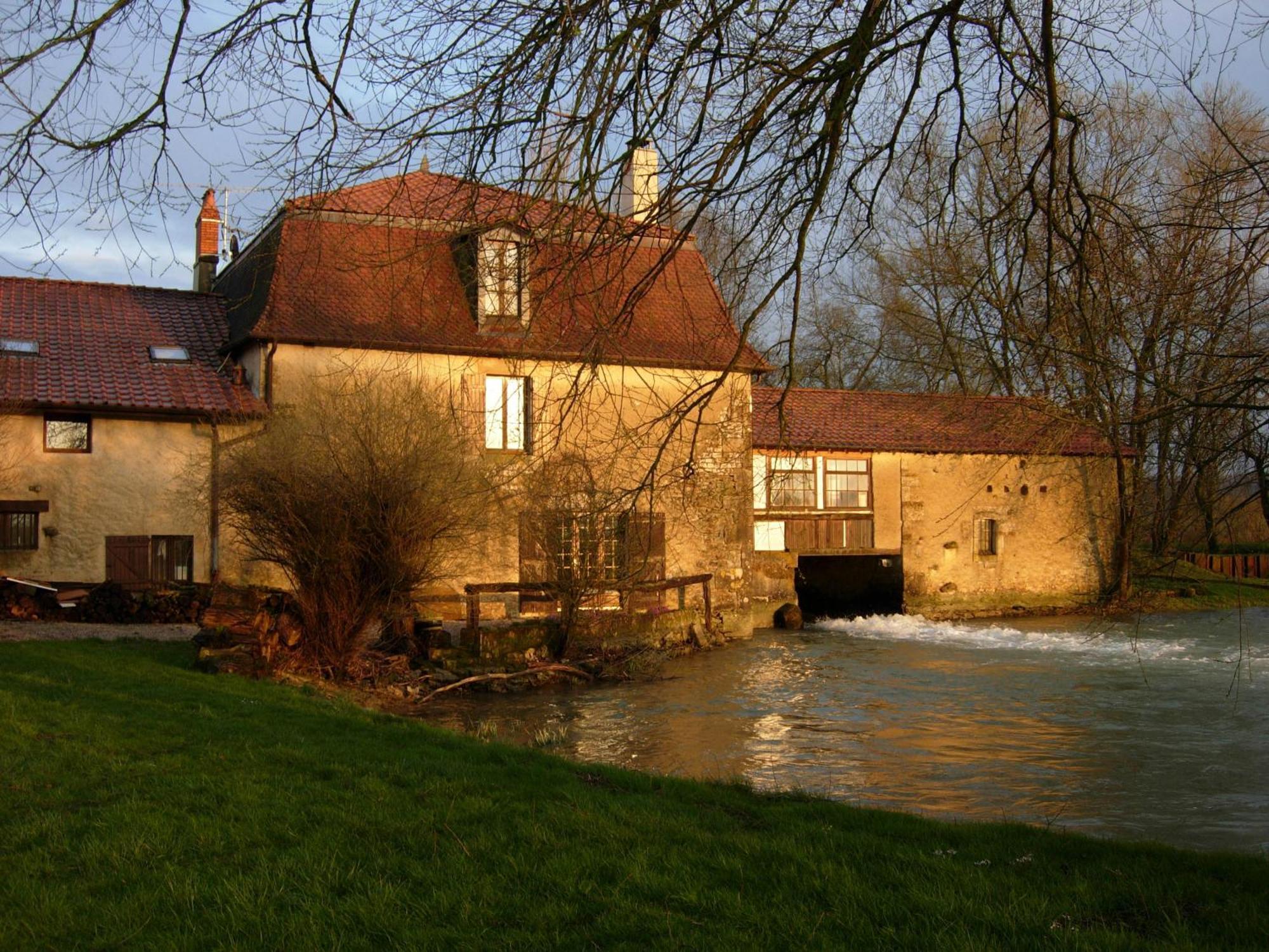 Logis Hotel Le Chantoiseau Chaumont-sur-Aire Eksteriør bilde