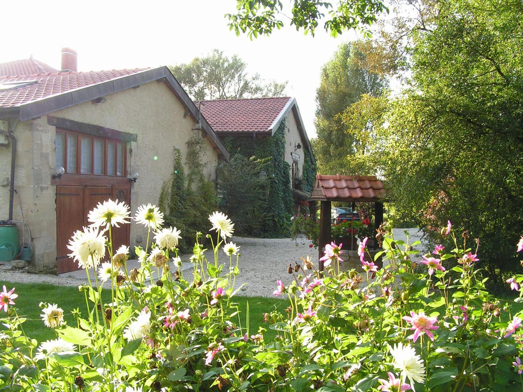 Logis Hotel Le Chantoiseau Chaumont-sur-Aire Eksteriør bilde