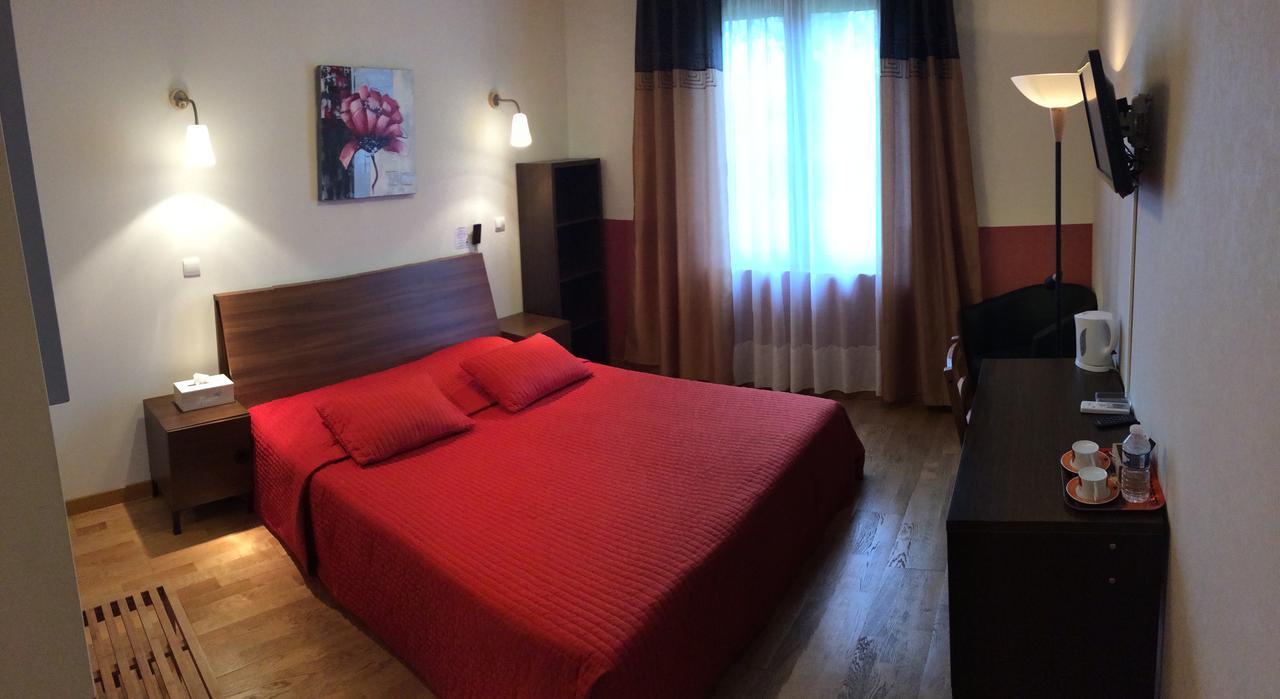 Logis Hotel Le Chantoiseau Chaumont-sur-Aire Eksteriør bilde