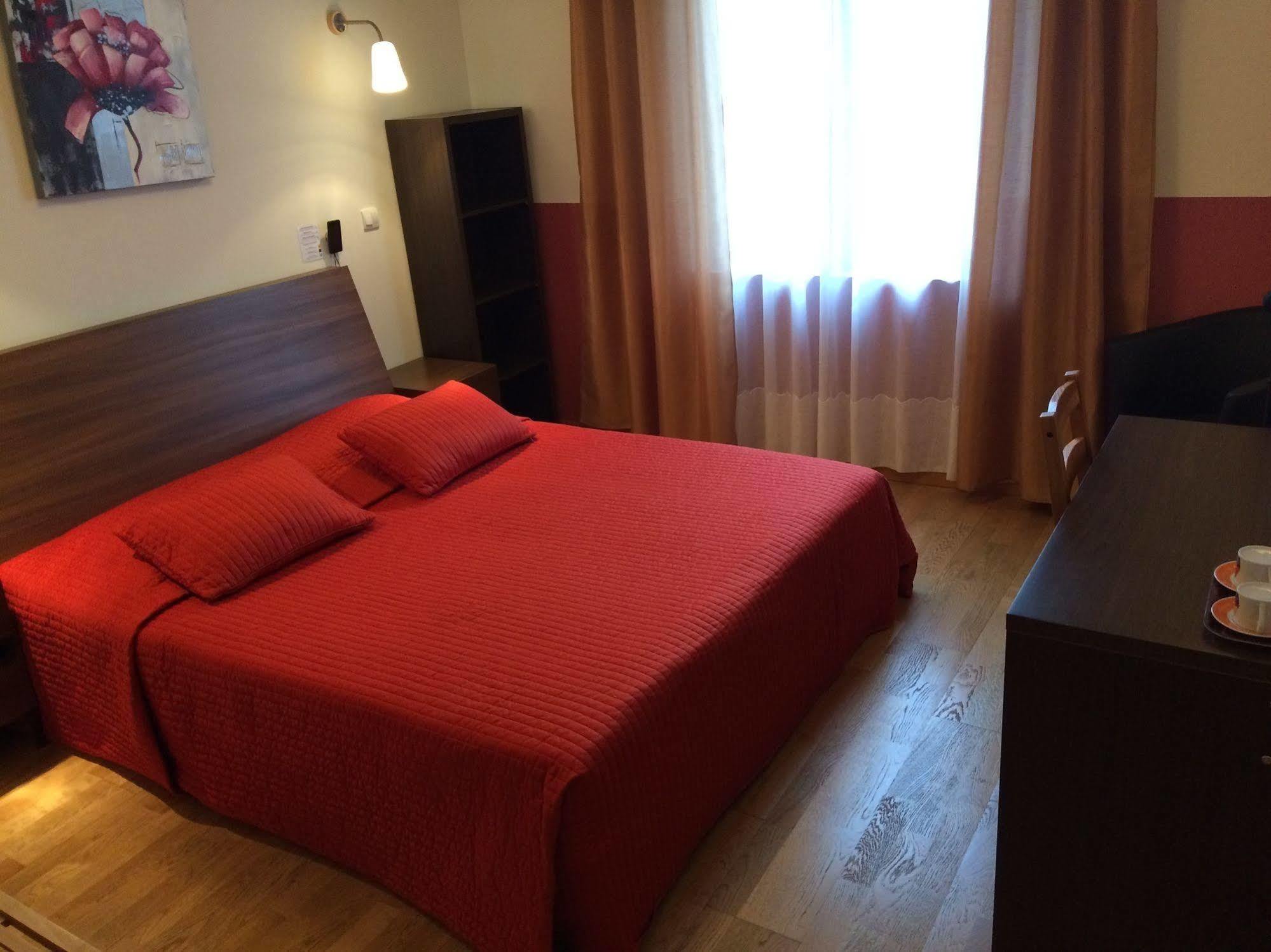 Logis Hotel Le Chantoiseau Chaumont-sur-Aire Eksteriør bilde
