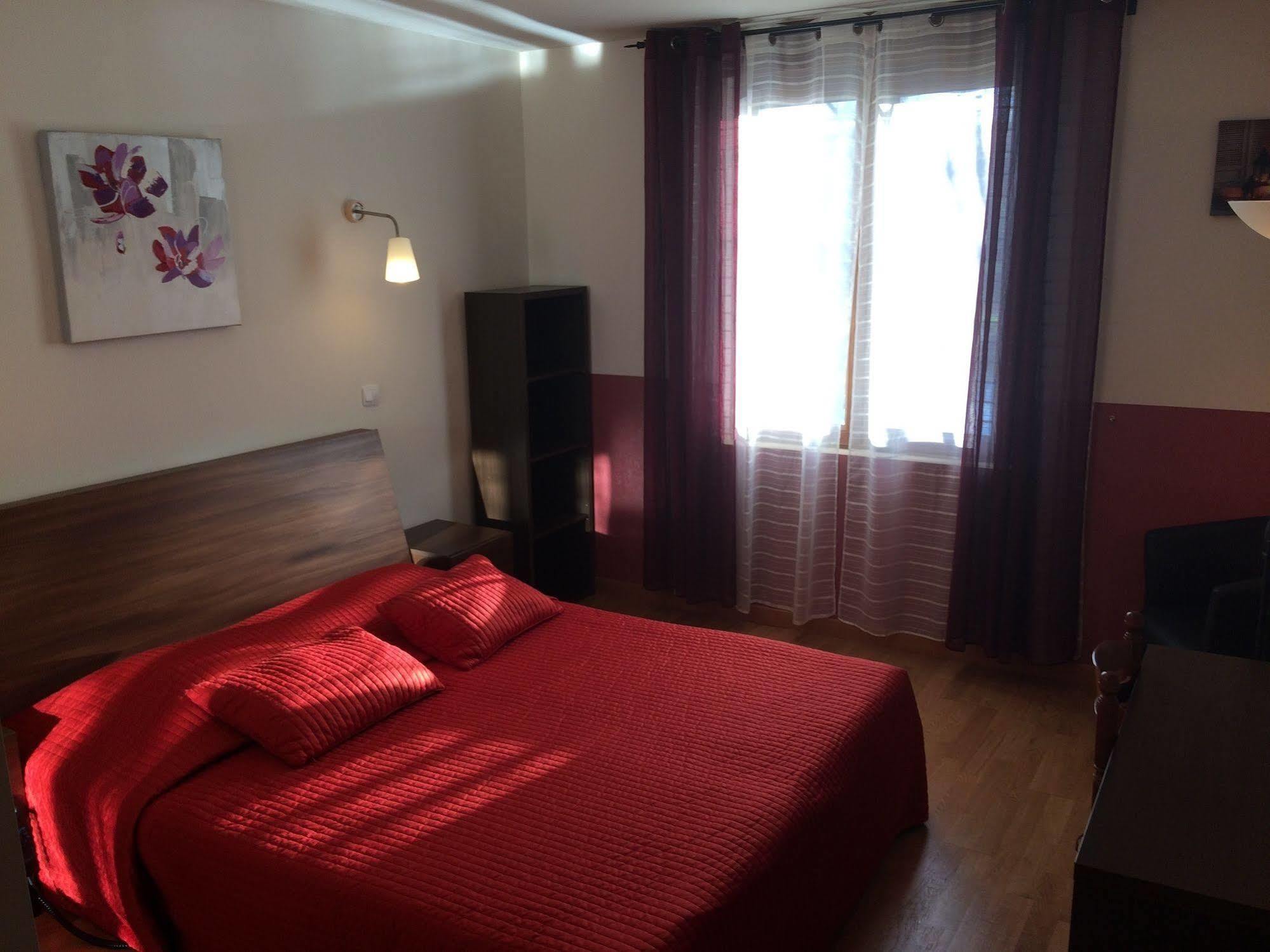 Logis Hotel Le Chantoiseau Chaumont-sur-Aire Eksteriør bilde